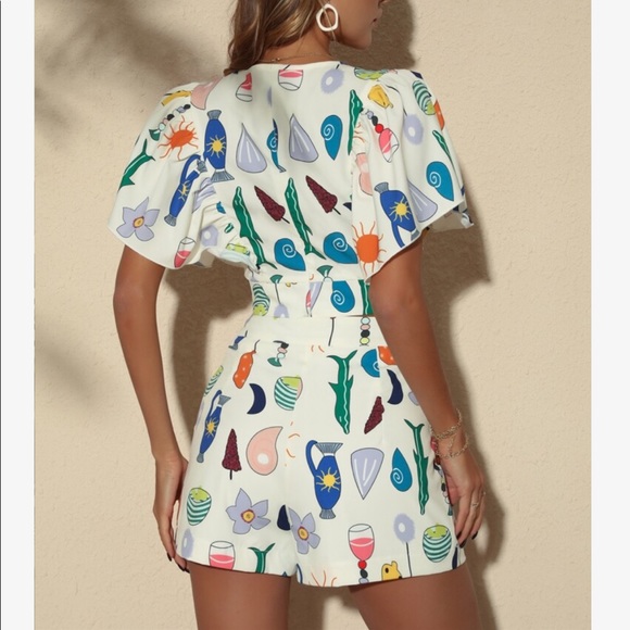 Boho Plus Size Pop Art Print Butterfly Flutter Sleeve Crop Top Shorts Set - Picture 7 of 16